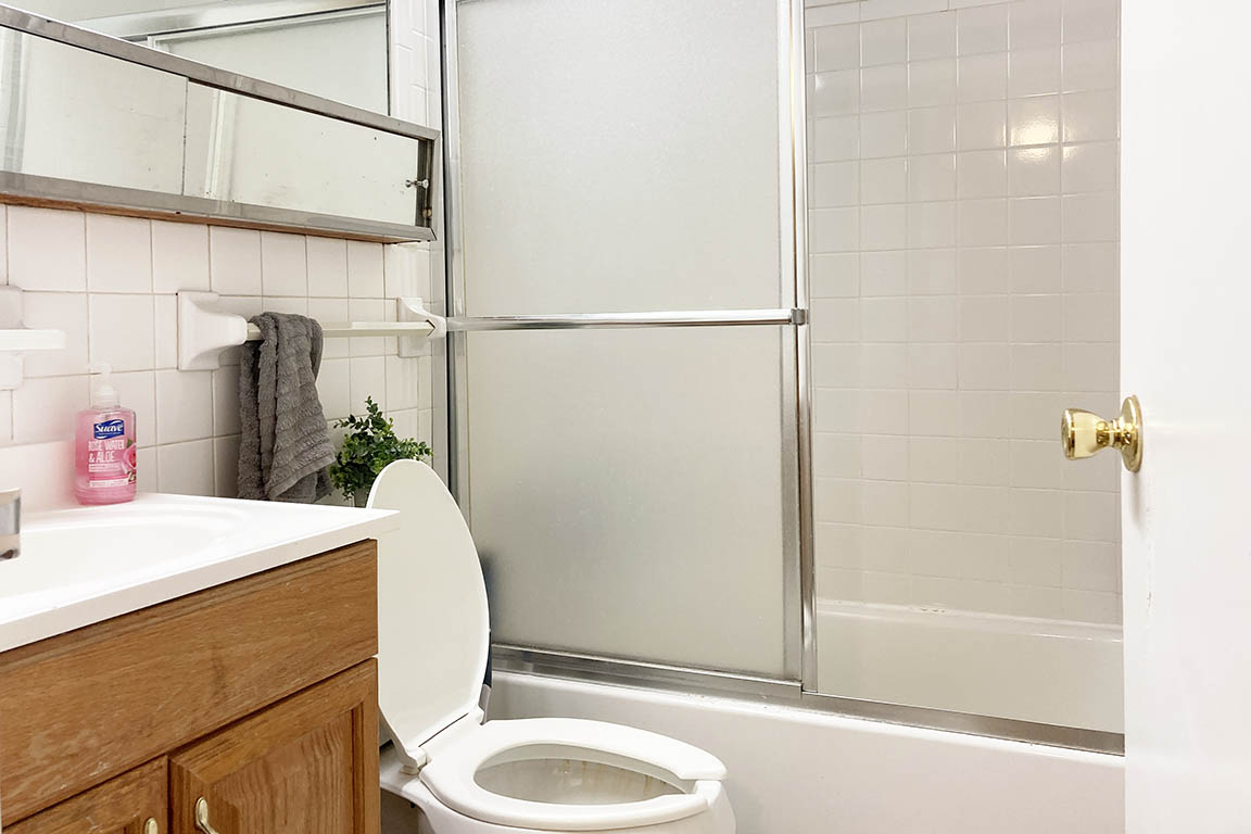 Grand Forest Bathroom
