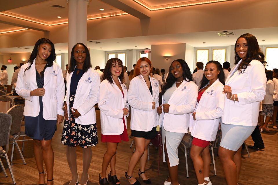 School of Medicine Holds Annual White Coat Ceremony for Incoming Class of  2026 : SLU