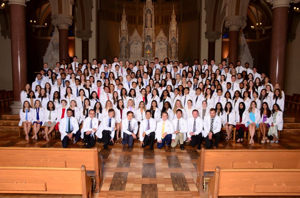 The Saint Louis University School of Medicine Class of 2026. Photo by Kyle Kabance.