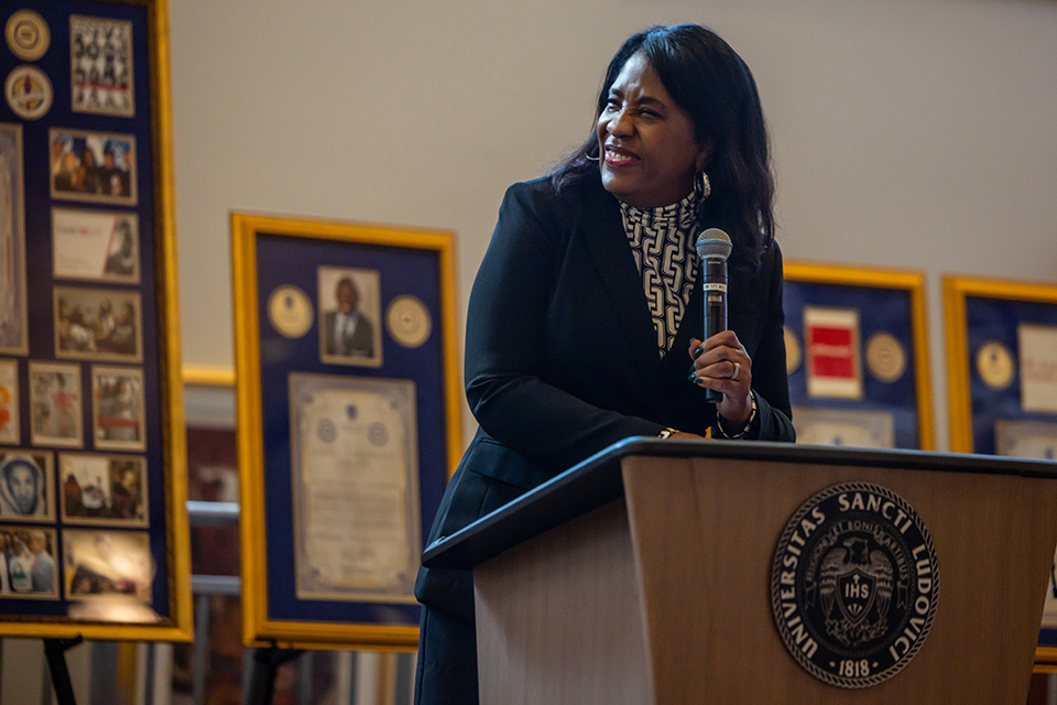 Rochelle Smith, vice president for diversity and innovative community engagement, speaks during the Martin Luther King Jr. Memorial Tribute hosted by Saint Louis University and the Urban League of Metropolitan St. Louis on Jan. 11, 2023. Photo by Sarah Conroy. 