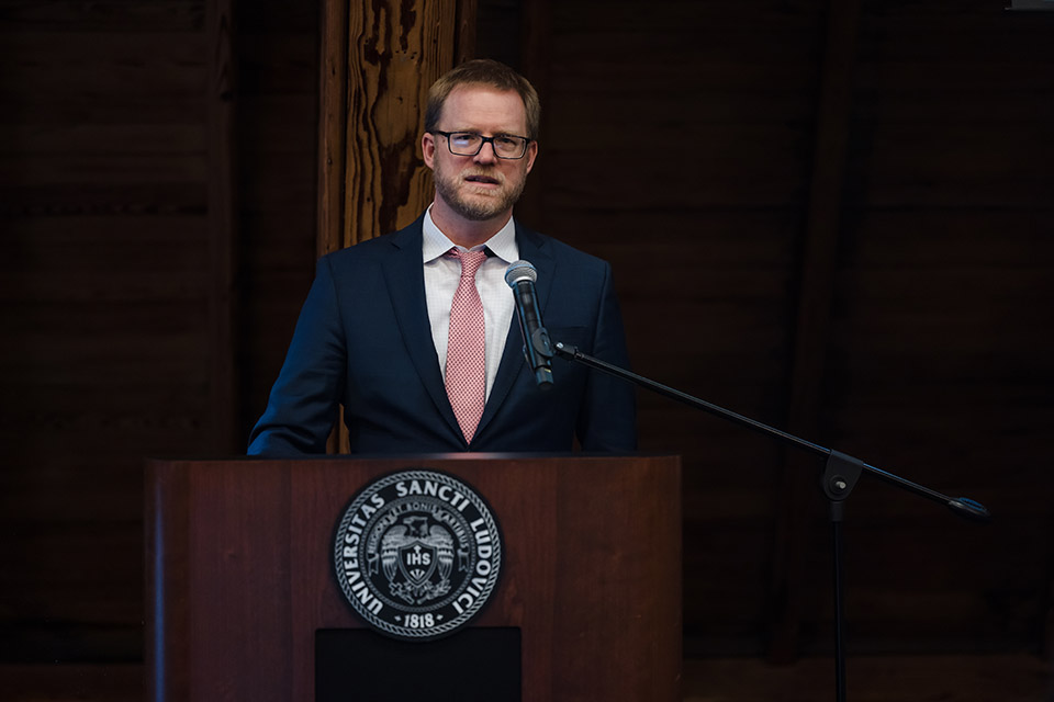 Ken Oliff, Vice President for Research and Partnerships, introduces the 2023 Grantwinner Reception on April 14, 2023. Photo by Sarah Conroy.
