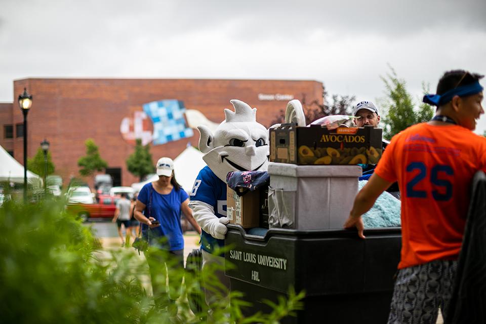 Fall Kicks Off as SLU's Largest Class Moves In SLU