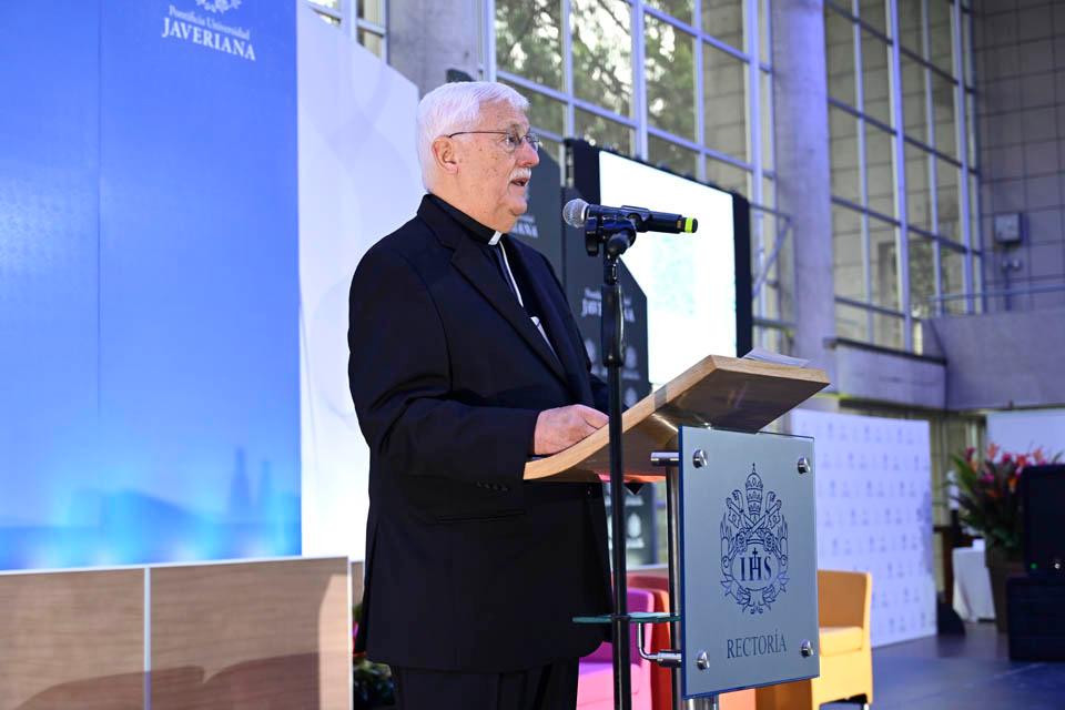 Arturo Sosa, S.J., Superior General of the Society of Jesus, delivers an address during the opening plenary of the 2025 Assembly. Photo courtesy of IAJU.
