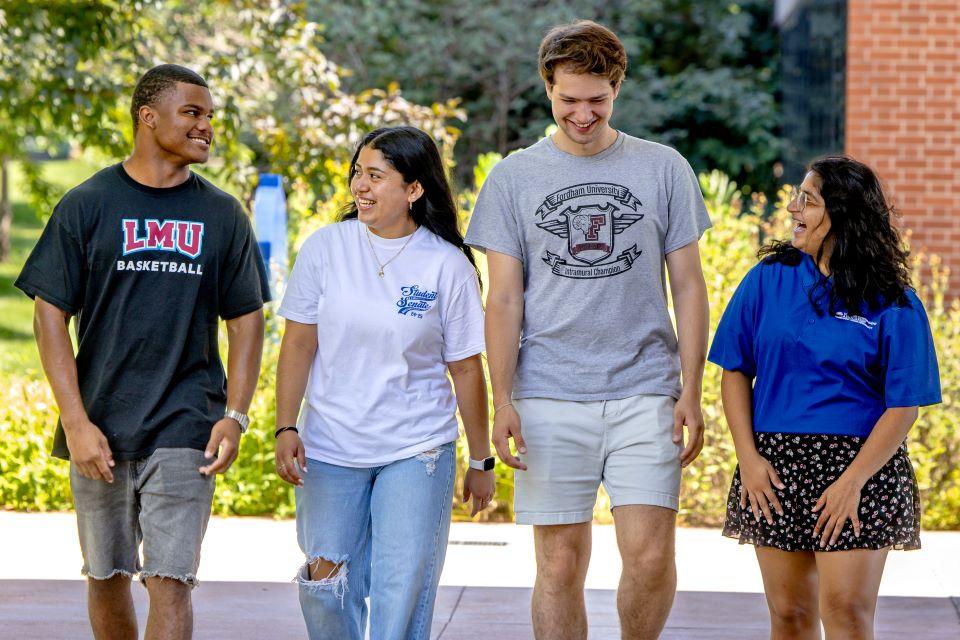 Student leaders from Jesuit schools get to know each other during the 2025 National Jesuit Student Leadership Conference on July 24, 2025. Photo by Sarah Conroy.