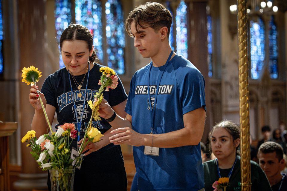 Student leaders from Jesuit schools participate in the opening Mass during the 2025 National Jesuit Student Leadership Conference on July 22, 2025. Photo by Sarah Conroy.