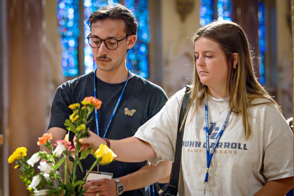 Student leaders from Jesuit schools participate in the opening Mass during the 2025 National Jesuit Student Leadership Conference on July 22, 2025. Photo by Sarah Conroy.