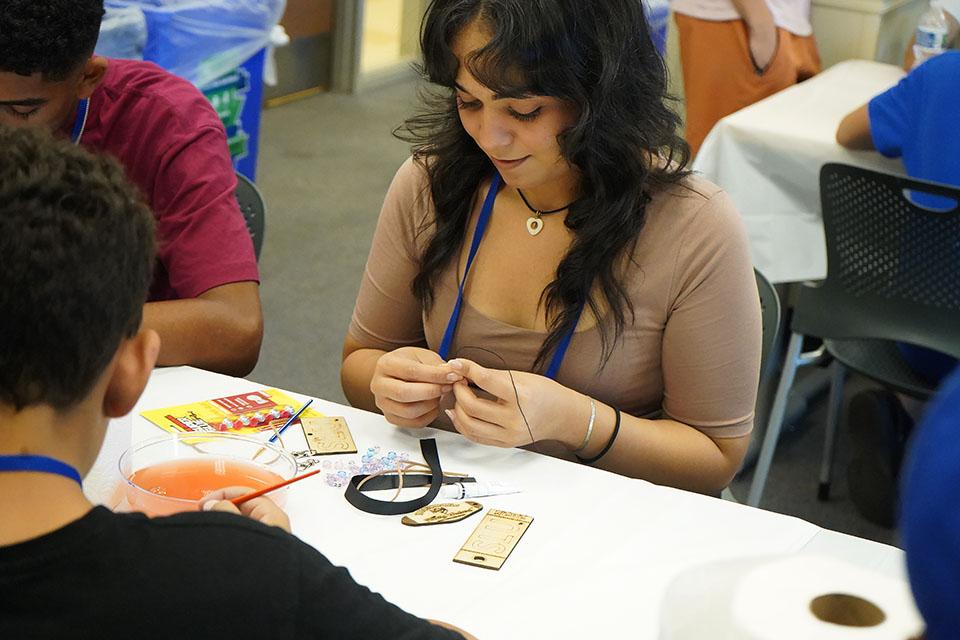 Students craft during a Craft Your Billiken event at Homecoming and Family Weekend. Photo by Megan Favignano Mansouri.