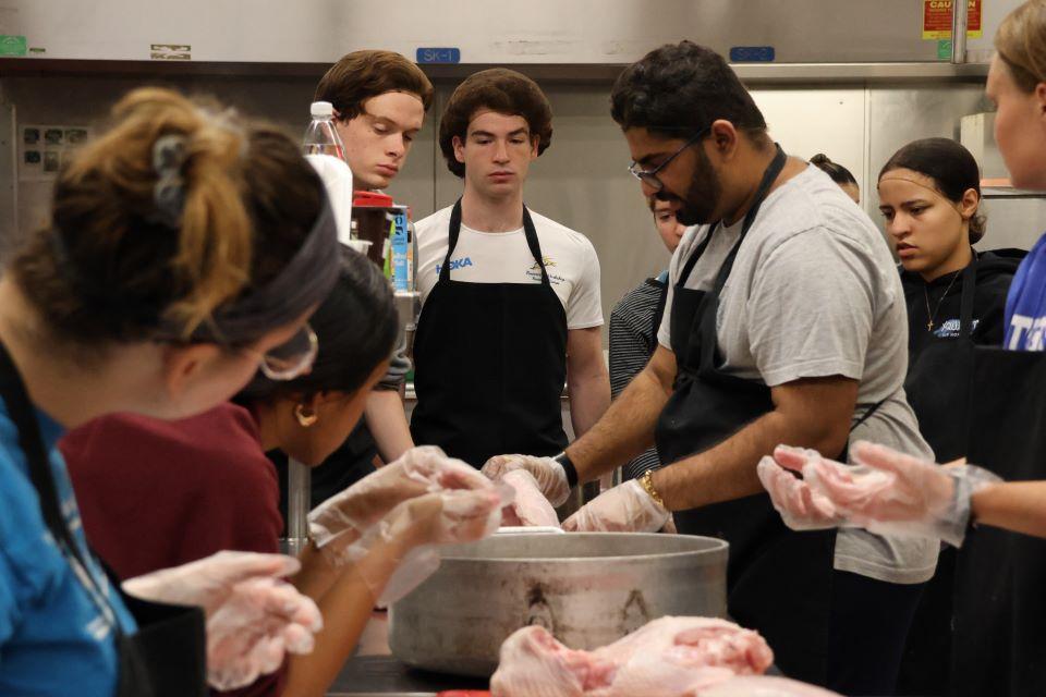 TurkeyPalooza, the annual Campus Kitchen food drive and Thanksgiving food prep event, resulted in 200 individual Thanksgiving meals and 40 meal-prep boxes for families in the St. Louis community.