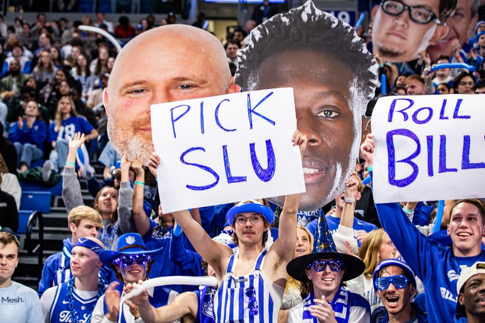 Admitted students and their families attended the men's basketball game vs. La Salle.