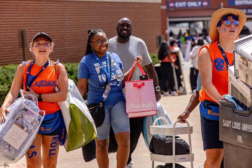 New students move into residence halls during Move-In on Friday, Aug. 14, 2026. Photo by Sarah Conroy.