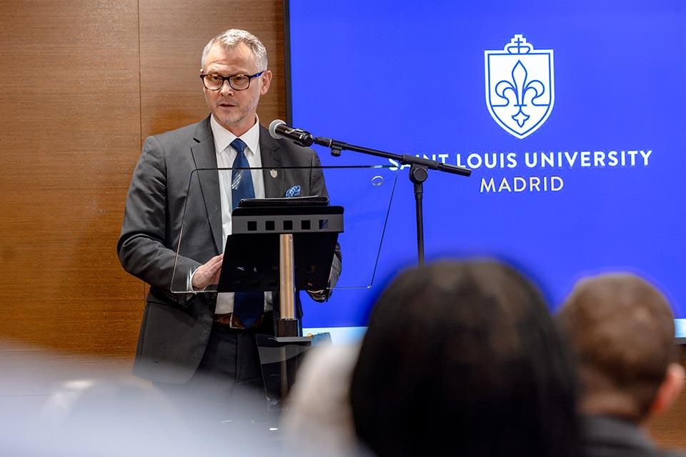 William Johnson, J.D, Rector of SLU-Madrid, speaks before the installation of Frank Reale’s portrait at San Ignacio Hall in SLU-Madrid on Sept. 22, 2026. Photo by Sarah Conroy.