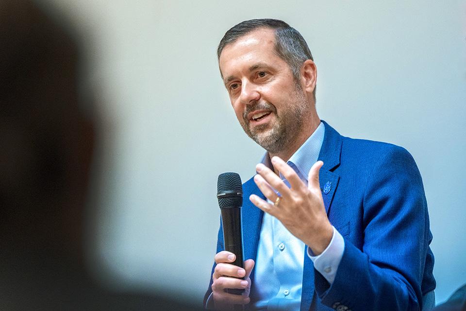 Eric Engler, chairman of Saint Louis University's Board of Trustees, speaks during an open forum with the SLU-Madrid community on Sept. 22, 2026. Photo by Sarah Conroy.