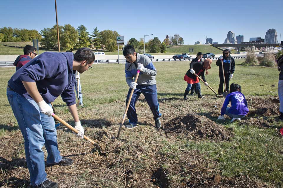 Students garden as part of a service project