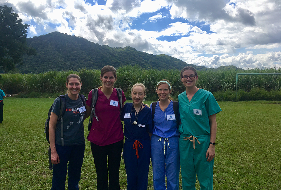 PA Students in El Salvador