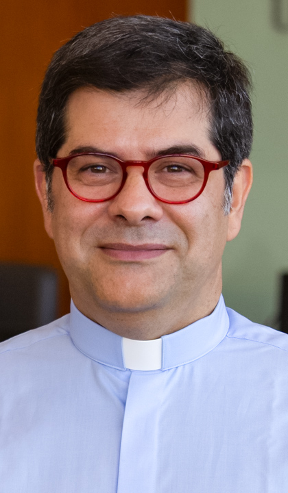 A headshot of Prof. Afonso Seixas-Nunes