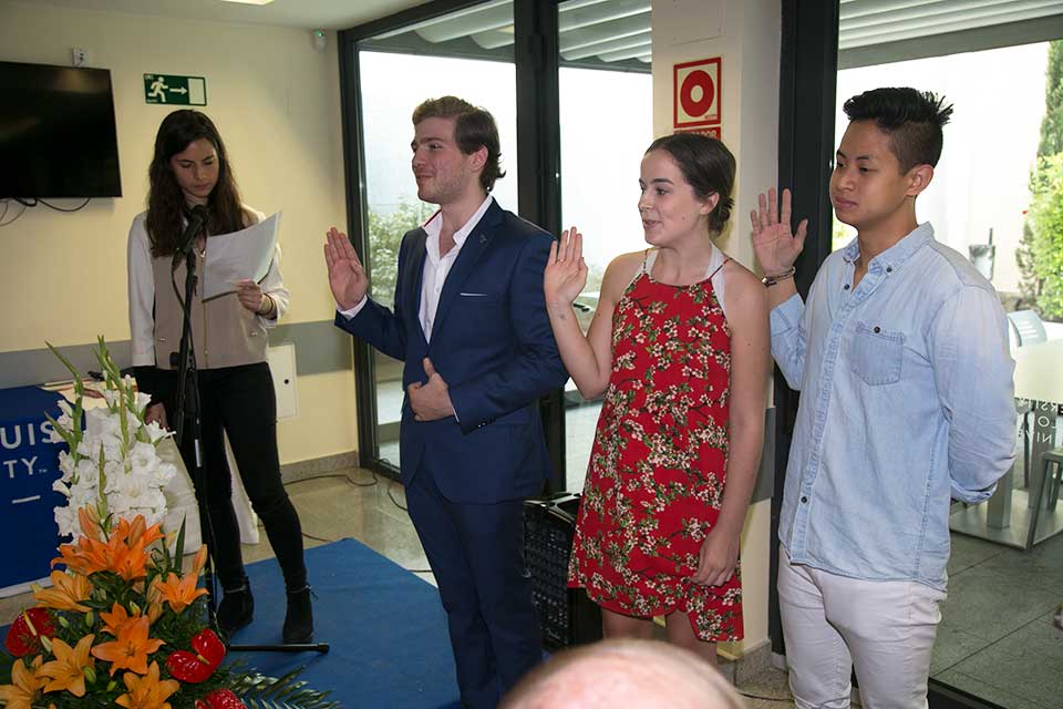 New members of the Student Government Association take their oath of office.