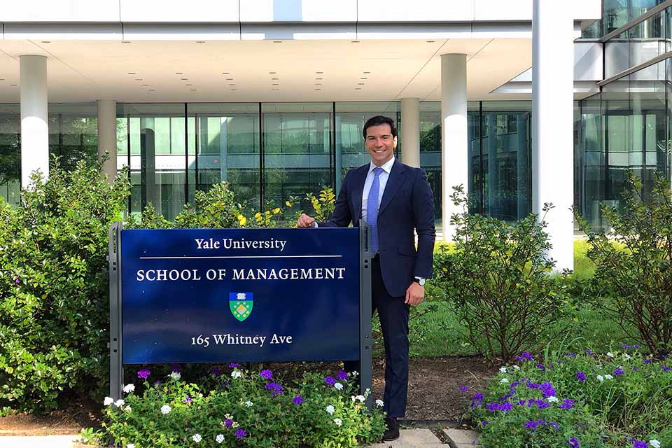 Eresto Méndez Chiari ('10) is currently pursuing a Master in Advanced Managament at Yale University in the United States. 