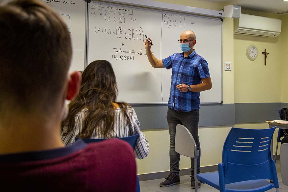 Alexandru Iosif, Ph.D. in the classroom