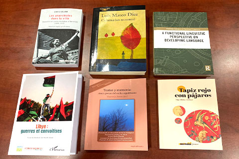 These essay collections, monographs, articles and book chapters have been published in Catalan, English, French, Portuguese, and Spanish. Topics include the atmospheric conditions on Mars, consumer trust in e-commerce, visual political activism in Mexico, military presence in Cuba amid COVID-19, and religious affairs in late medieval Spain.