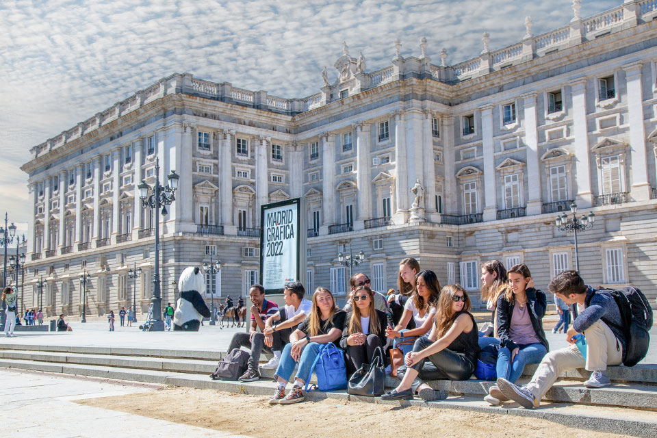 Group of students next to Palacio Real in Madrid.