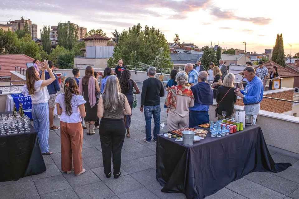 SLU-Madrid Alumni Set to Reconnect in St. Louis and Madrid SLU-Madrid alumnus Isaiah Voss (‘19, ‘24), hosts wine tasting on Friday, Oct. 3, 2025, at the SLU-Madrid Homecoming Weekend on the San Ignacio Hall rooftop.