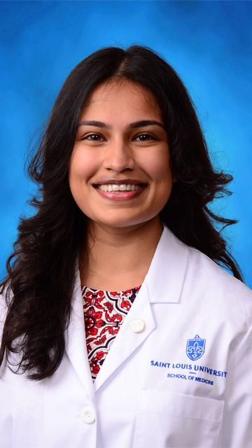 Headshot of first year medical student, Shivika Ahuja