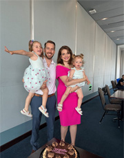 Picture of M.D. / Ph.D. graduate Michelle Bach with her family Picture of M.D. / Ph.D. graduate Michelle Bach with her family
