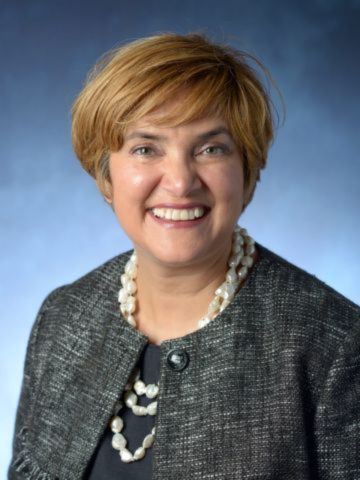 Headshot of Niki Saxena