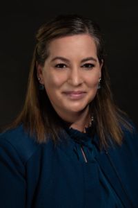 Headshot of Erin Lindholm