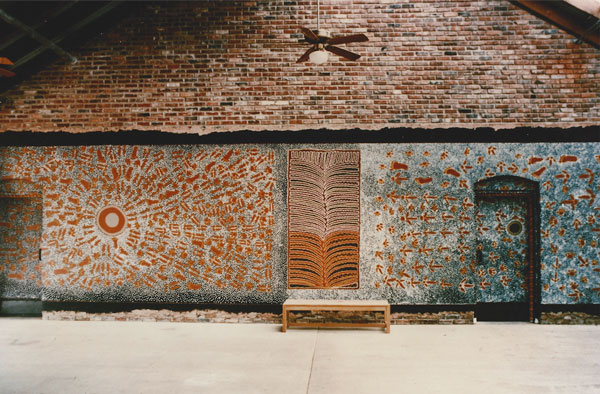 A mural at the Kansas City Zoo created by Gloria Petyarre and Ronnie Price Mpetyane