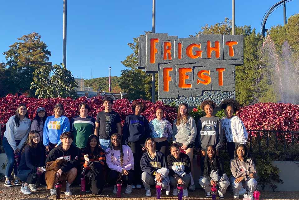 SLU MLK Scholars attended Six Flags during a retreat.