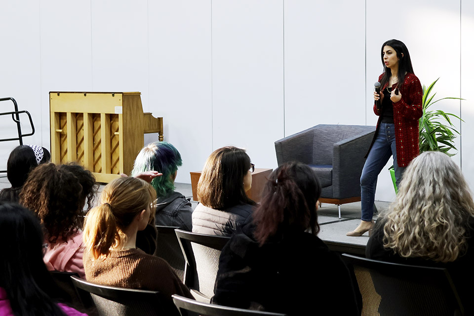 Eman Mohammed delivered the 2024 Atlas Week Signature Symposium on Thursday, April 11, in the Center for Global Citizenship. Photo by Joe Barker.