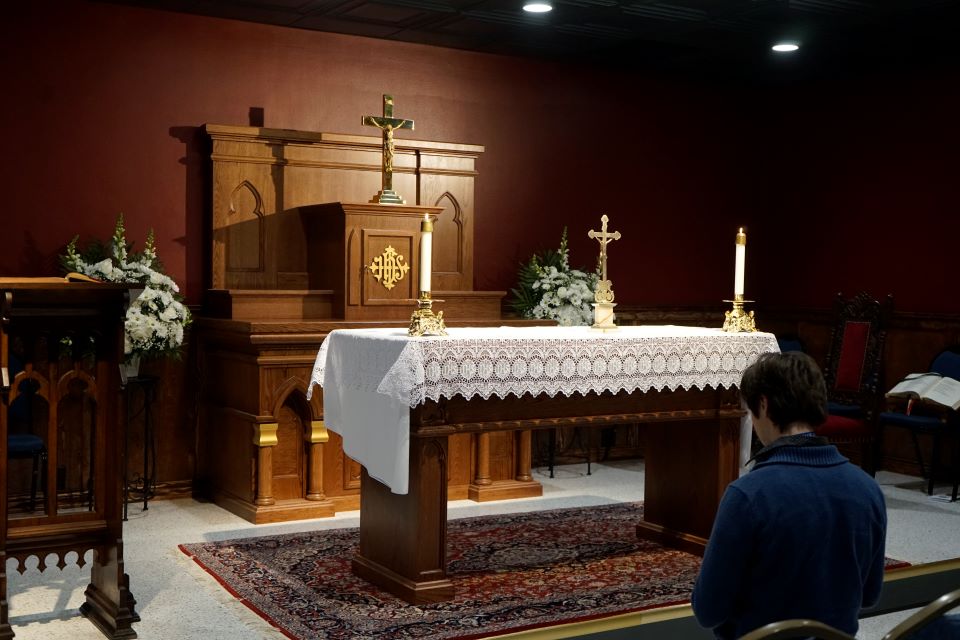 Members of the Jesuit Conference of Canada and the United States are hitting the road during the Lenten season, bringing the relics of St. Jean de Brébeuf to cities across Canada and the United States. The tour stops in St. Louis on Sunday, Feb. 25, at the Cathedral Basilica of St. Louis. SLU’s Catholic Studies program hosts an hour of veneration during the stop.