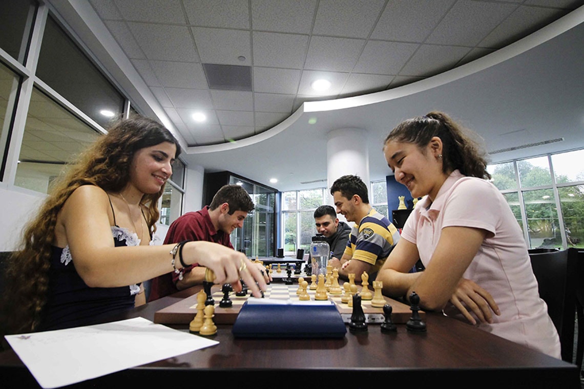 Iranian chess player who competed without hijab meets with Spanish