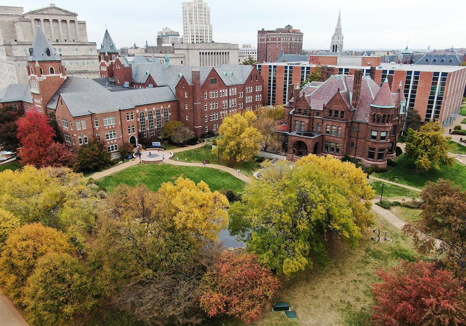 Saint Louis University's St. Louis Campus : SLU