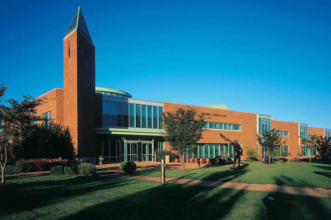 Saint Louis University’s School of Science and Engineering recently held its inaugural STEM Immersion Experience Camp to provide underrepresented students in STEM an understanding of the many fields and educational opportunities available in Science, Technology, Engineering and Math.