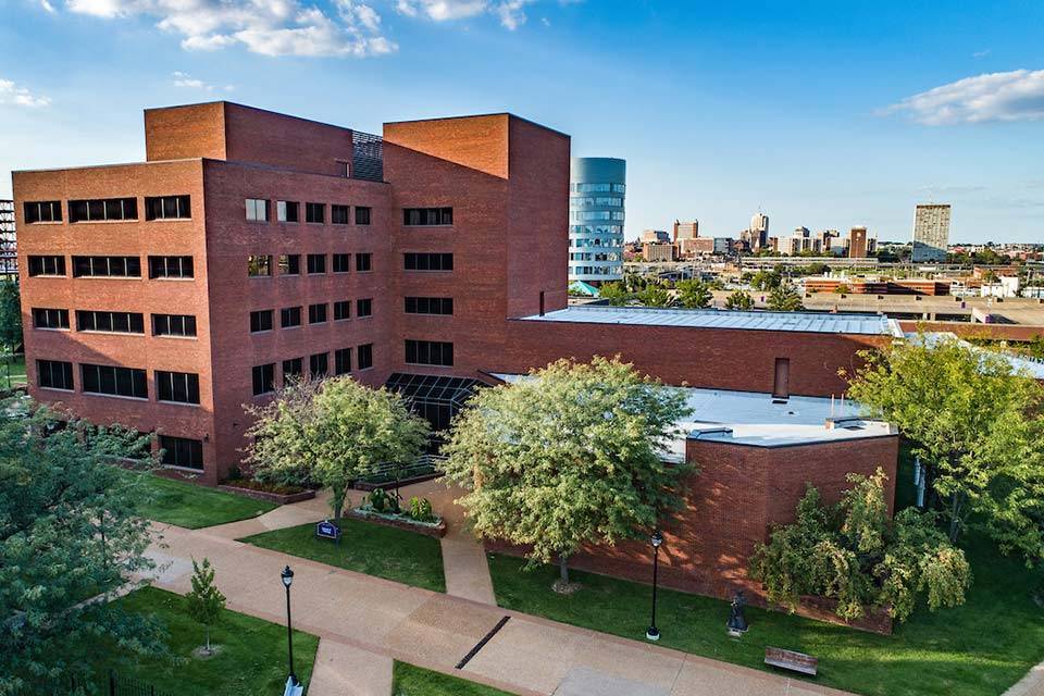 An aerial photo of of SLU’s Trudy Busch Valentine School of Nursing. SLU file photo.