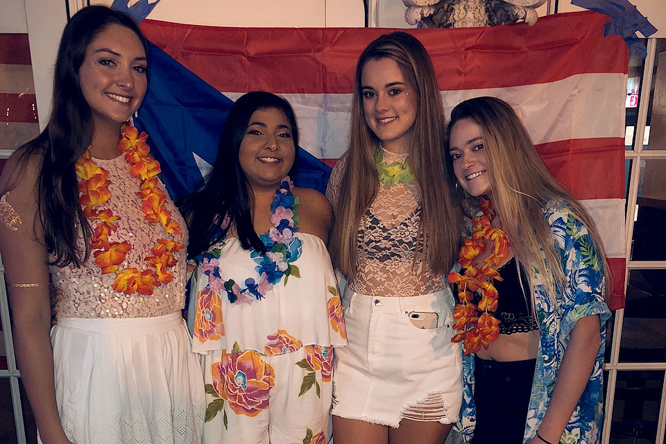 SLU students Puerto Rico fundraiser