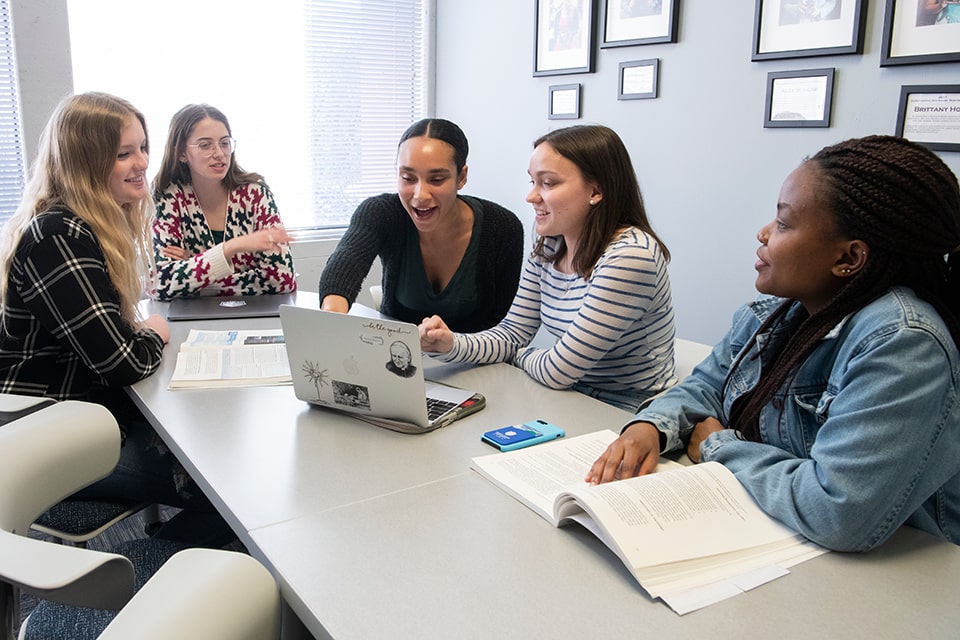 This week, Saint Louis University School of Education launched the StayTeachLead Scholarship Program, an initiative designed to strengthen the local teacher pipeline through direct partnerships with St. Louis area schools. 