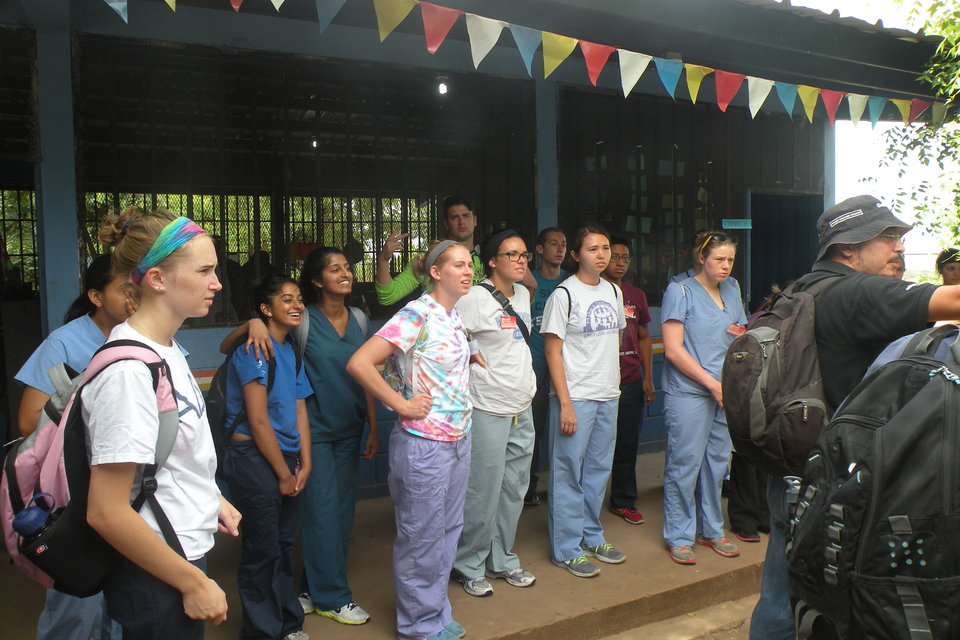 SLU volunteers on a Global Brigades trip to Honduras.